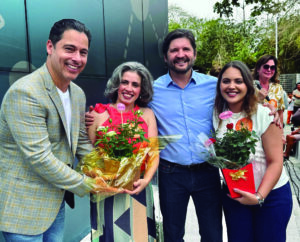 Com as ilustres presenças do Deputado Estadual André do Prado e Deputado Federal Márcio Alvino, vereadores, autoridades e personalidades, a Secretária Municipal de Educação Clara Assumpção Eroles Freire Nunes (Clarita), juntamente com sua competente equipe recepcionaram com muito carinho o público que compareceu para prestigiar a inauguração da nova Escola Municipal “Professora Consuelo Apparecida Tavares Neme”, inaugurada no dia 19/09, pelo Prefeito José Luiz Eroles Freire (Zé) Confira algumas fotos.